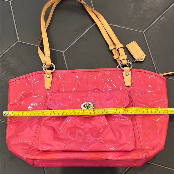 Coach Pink and Tan Patent Leather Shoulder Bag with Signature Pattern - Picture 8 of 9